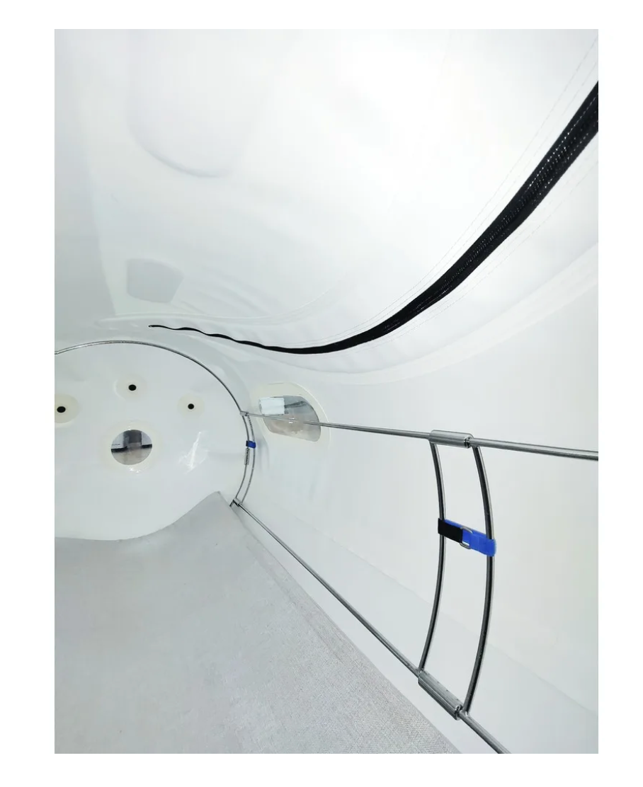 Soft-shell mono-place hyperbaric chamber 80/90 cm diameter with adjustable 1.2–1.5 ATA pressure”